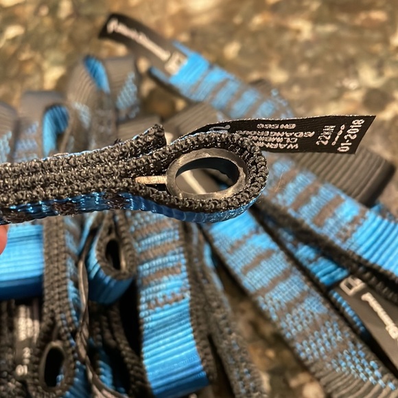 20 BLACK DIAMOND Dynex Vari-Fade Blue & Black Dogbone Rock Climbing Equipment - Picture 3 of 10